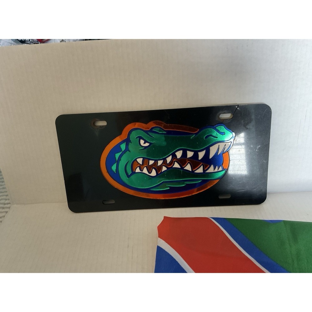 UF Outdoor Flag License Plate Holder University Game day Alumni Dbl Sided Gators